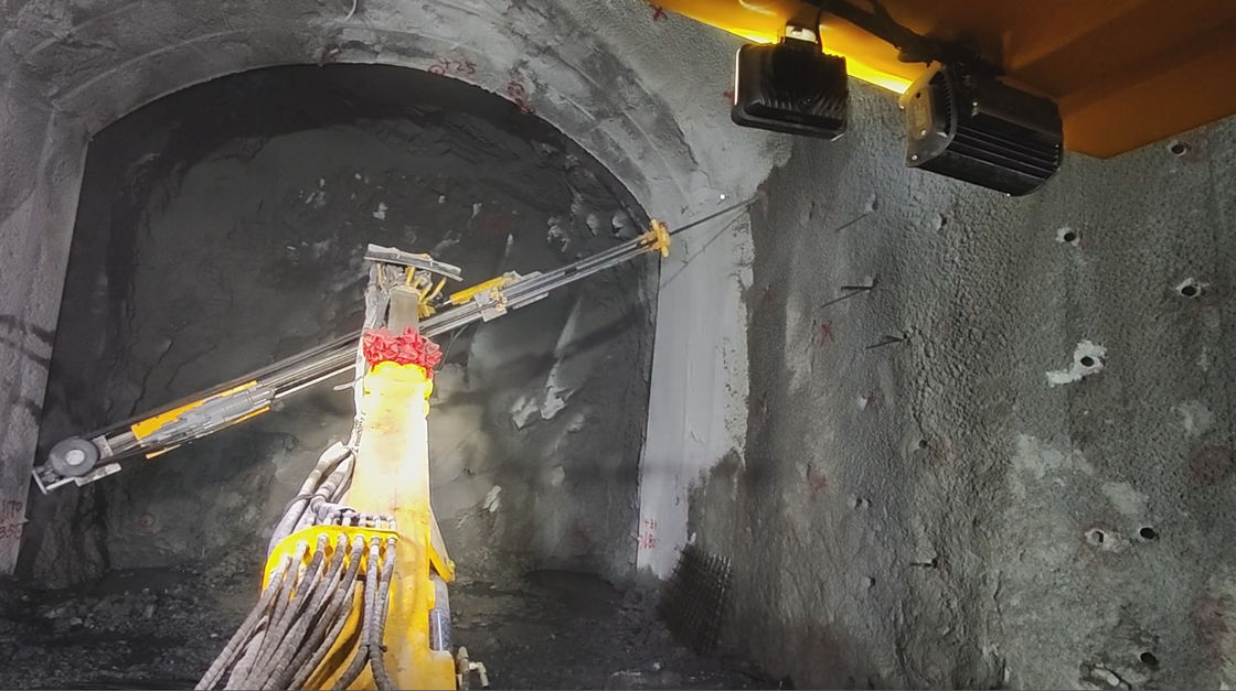 10 * 7,5m Applicable section Jumbo machine de forage pour le développement de mines souterraines à petite échelle